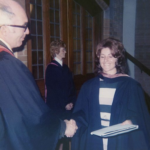 73.Jun - Guelph · Eva Dusil (College of Veterinary Medicine, graduation, certificate)