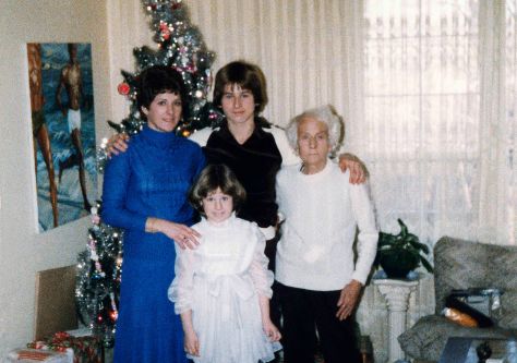 81.Dec.24 - Burlington · Eva, Alica, Gabriel Dusil, Valeria Kendeova (christmas)