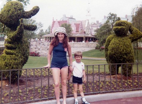 72.Jul - Orlando · Eva & Gabriel Dusil (Disney World)